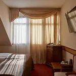 Fleur De Lis Hotel